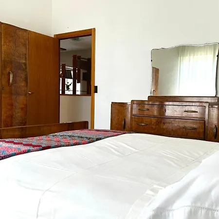 N285 - Numana, Quadrilocale A 100 Mt. Dal Mare Numana